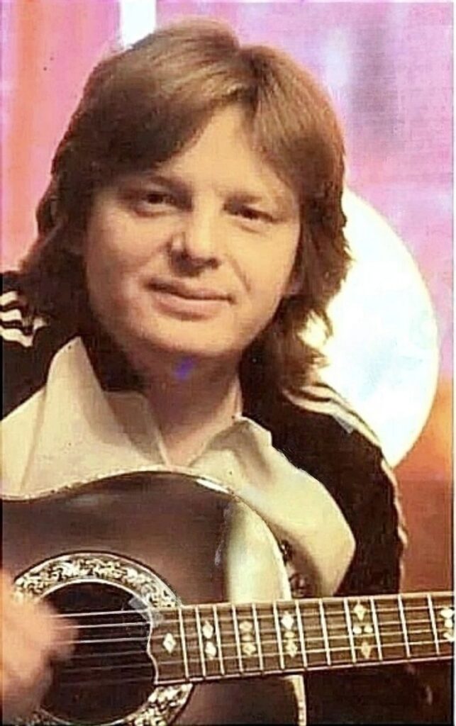 Юрий Антонов