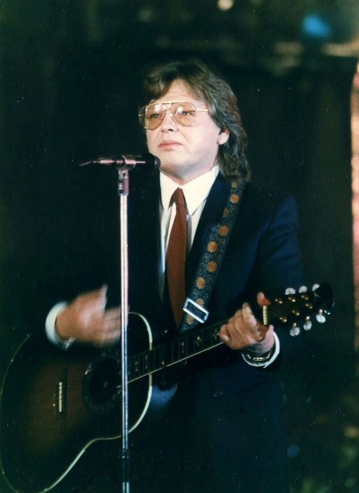Юрий Антонов