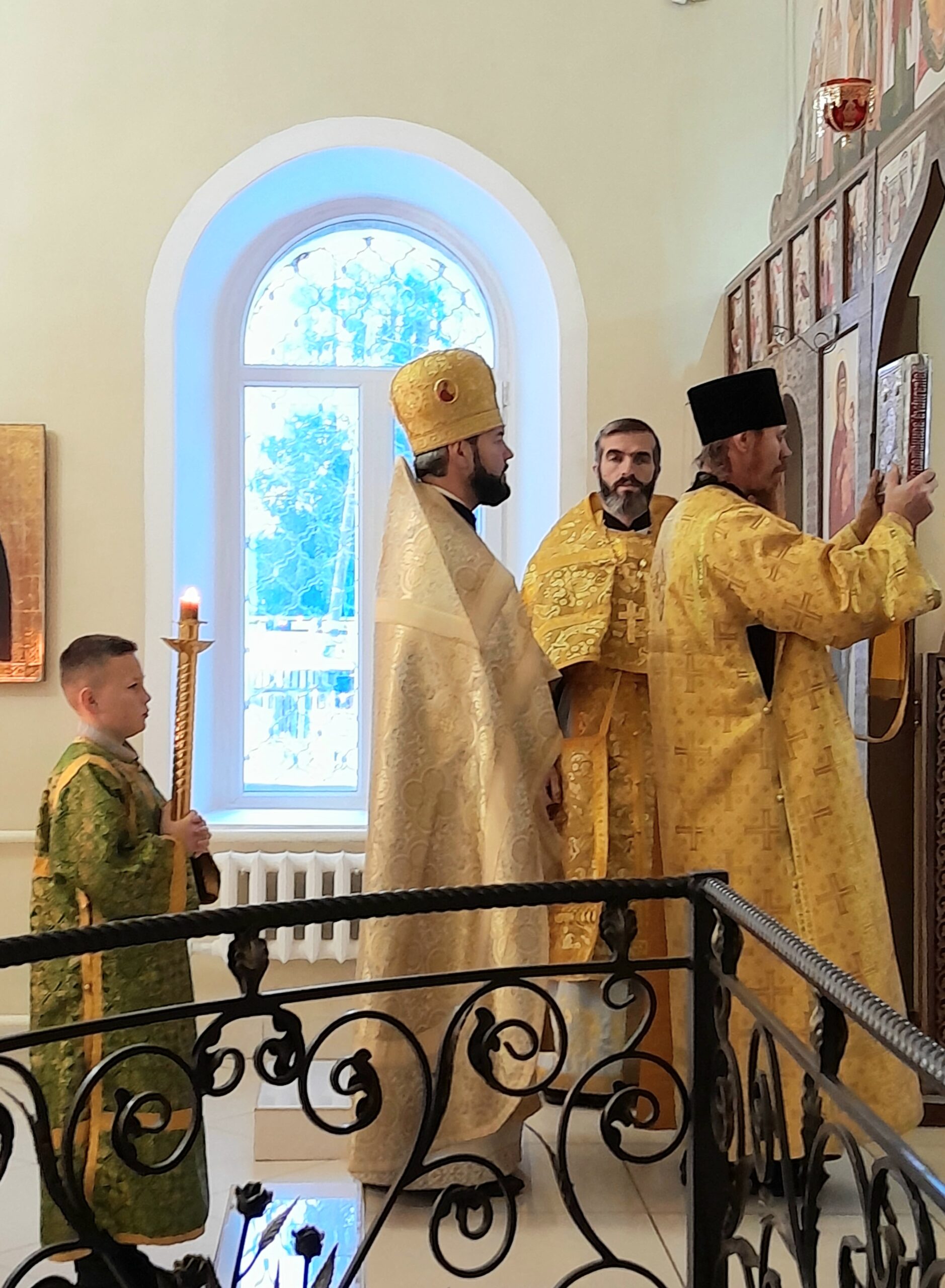 Введенский храм Божественная литургия Неделя 19-я по Пятидесятнице.