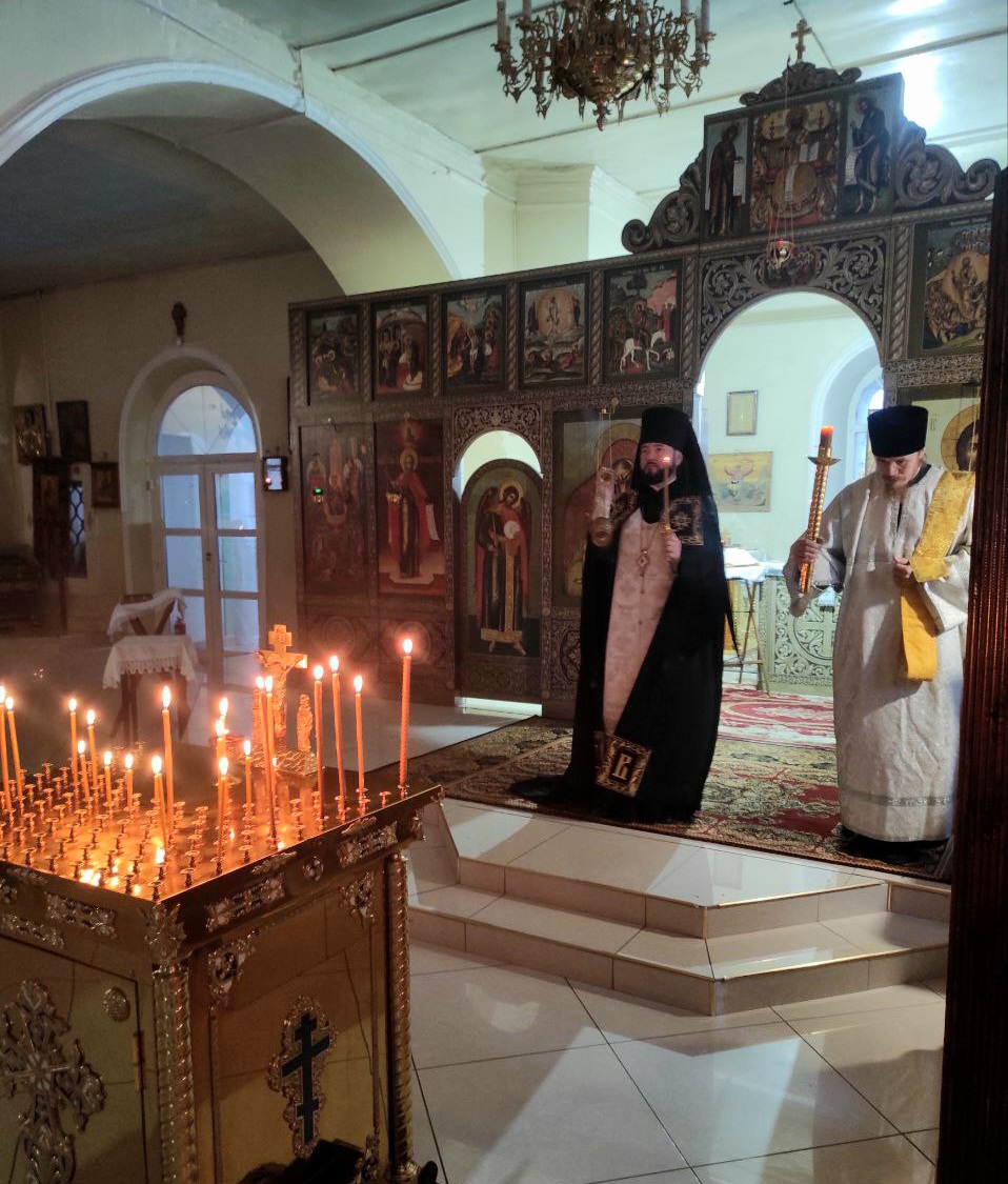 Введенский храм Парастас