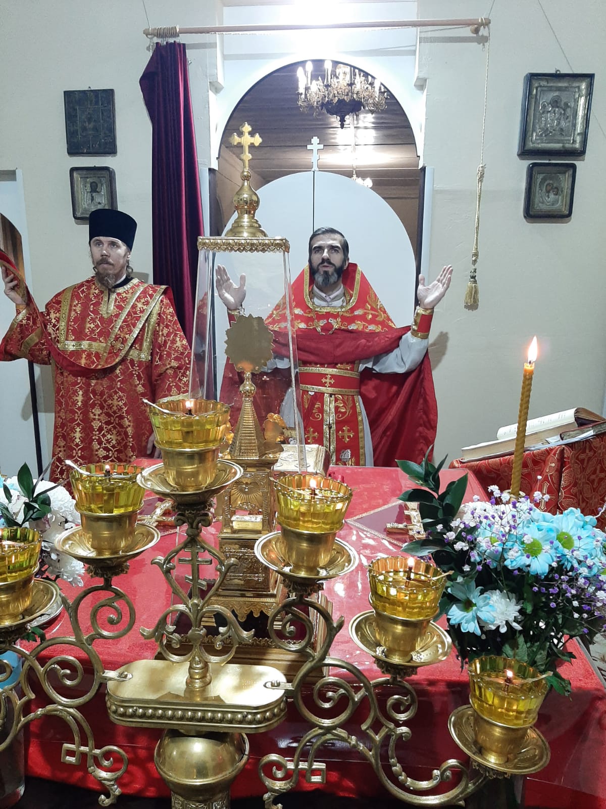17 декабря 2024 года, во вторник Седмицы 26-ой по Пятидесятнице, в день памяти святой великомученицы Варвары, в Введенском храме совершили Божественную литургию.