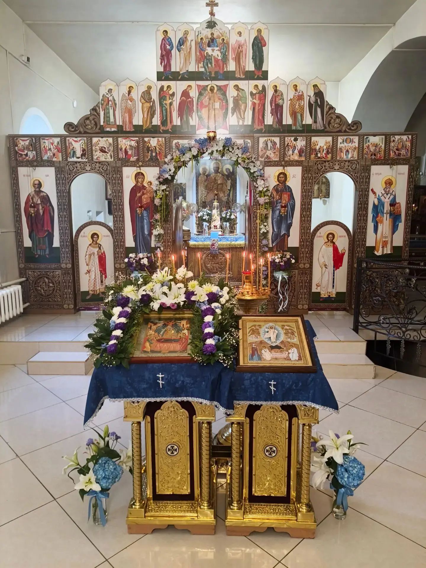 В канун Недели 13-ой по Пятидесятнице в Введенском храме совершили Всенощное бдение.