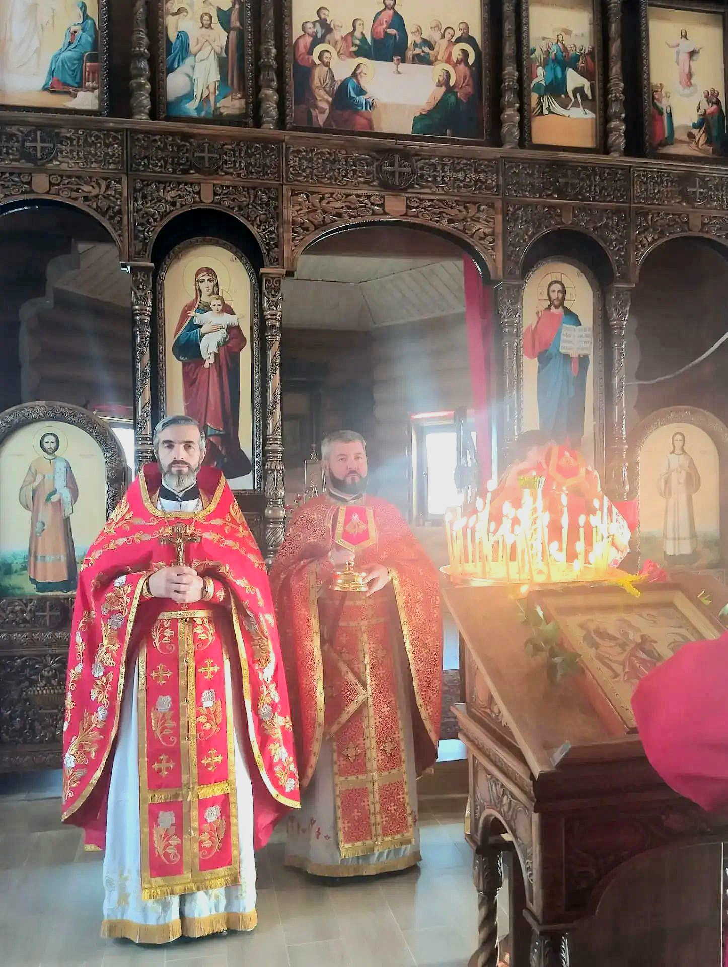 В праздник Усекновения главы Пророка, Предтечи и Крестителя Господня Иоанна, архимандрит Владимир (Дяченко) возглавил Божественную литургию в Смоленском храме
