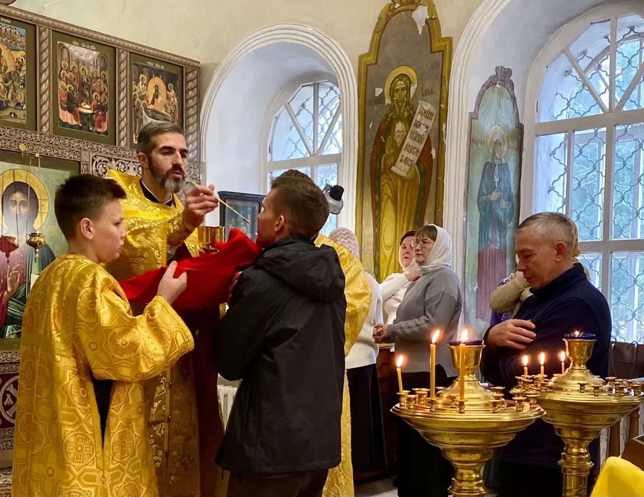 Неделя 19-я по Пятидесятнице: Божественная литургия и молебен в Введенском храме