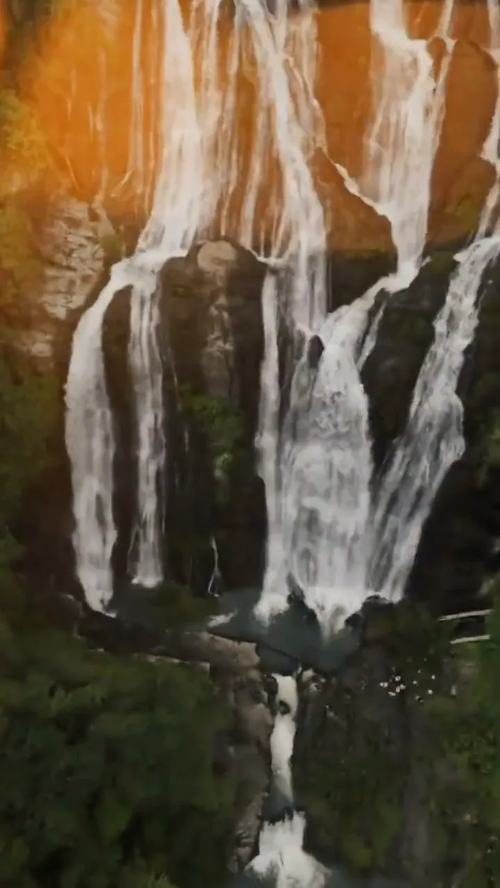 Waterfall and Dragon Maze tour