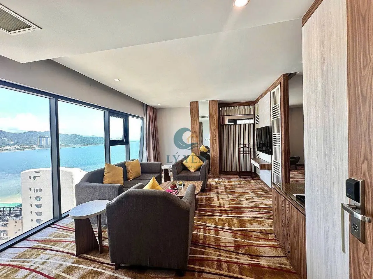 Квартира с 1 спальней в Muong Thanh Luxury