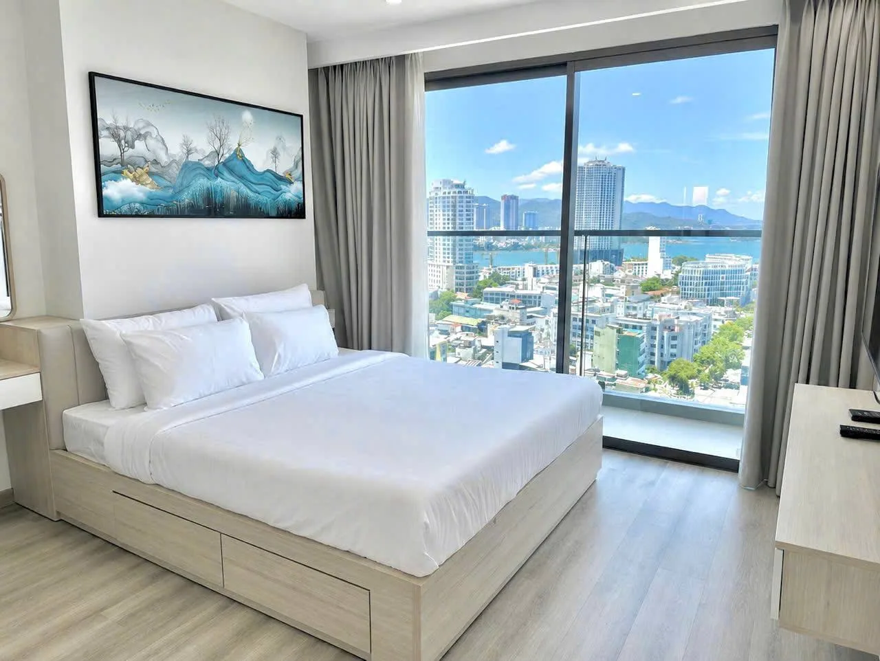 2-bedroom apartment with sea view in Marina Suites