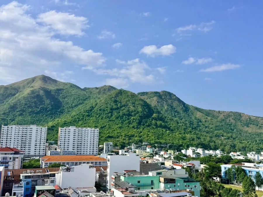 Новая квартира с 2 спальнями, Hoang Quan Building