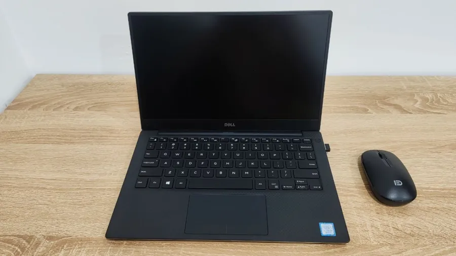 Ноутбук Dell XPS 13 9360 в почти новом состоянии