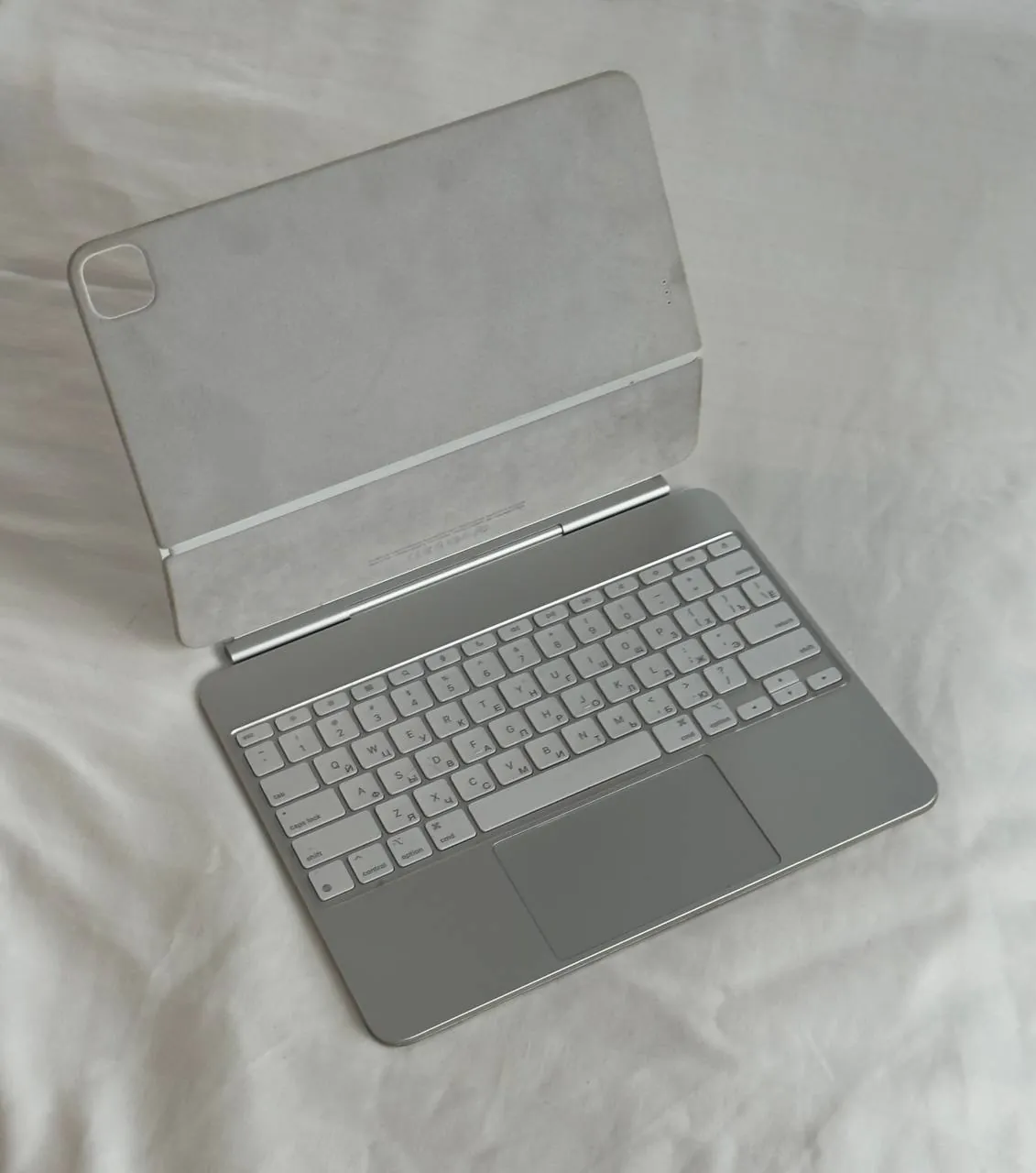 Оригинальная Magic Keyboard для iPad Pro 13″