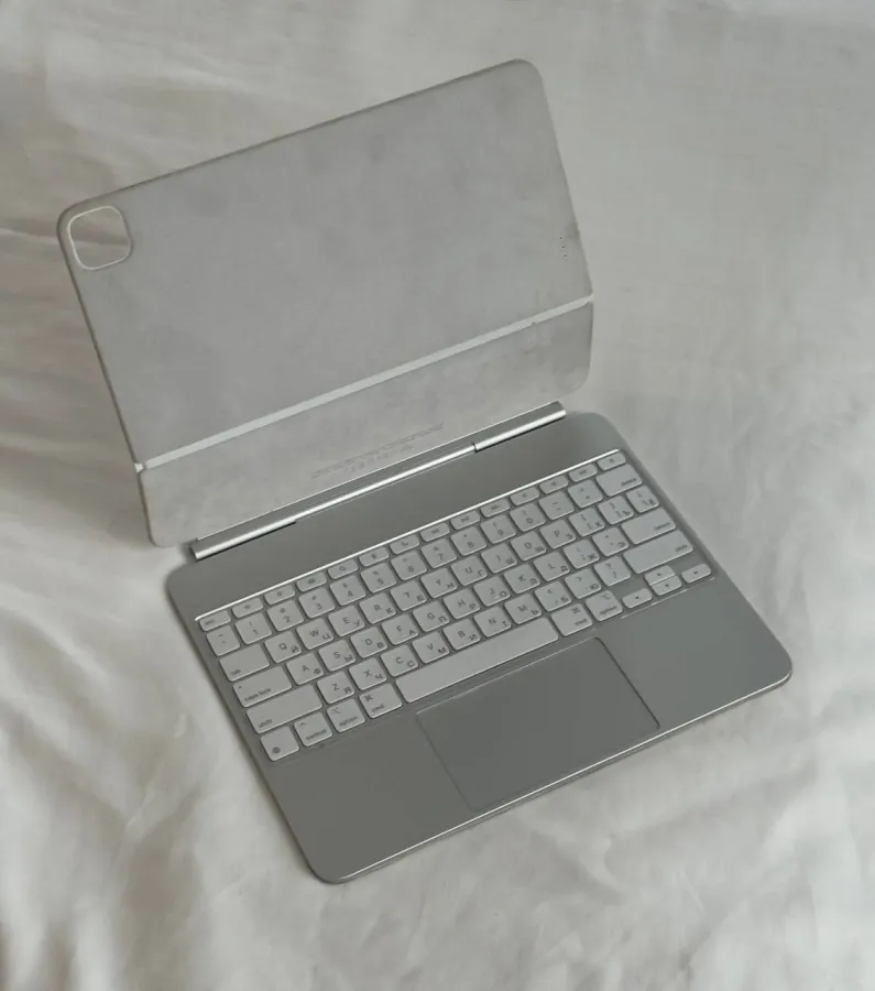 Оригинальная Magic Keyboard для iPad Pro 13″