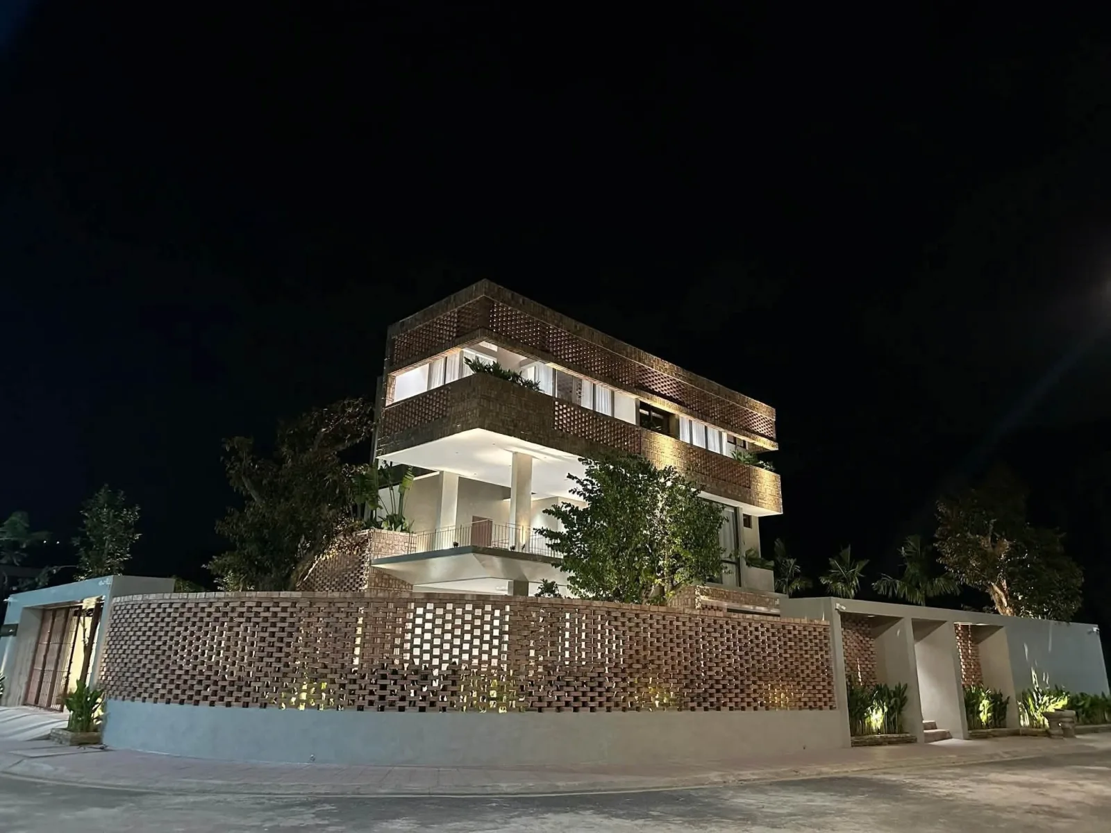 439 m² villa with garden and garage in west Nha Trang