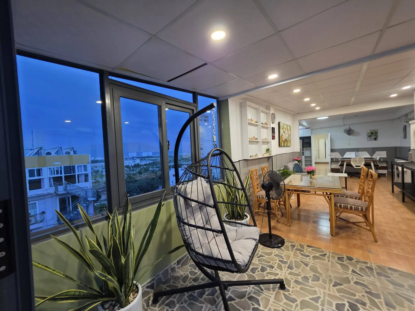 Penthouse with terrace and sea view on Tran Phu Street