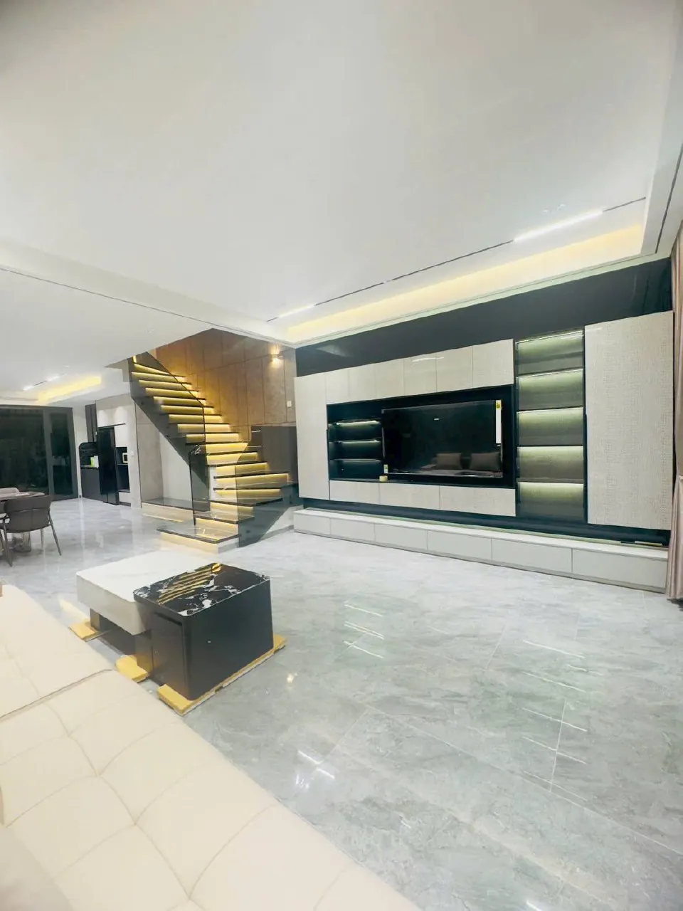 Biệt thự 270 m² ở khu vực My Gia