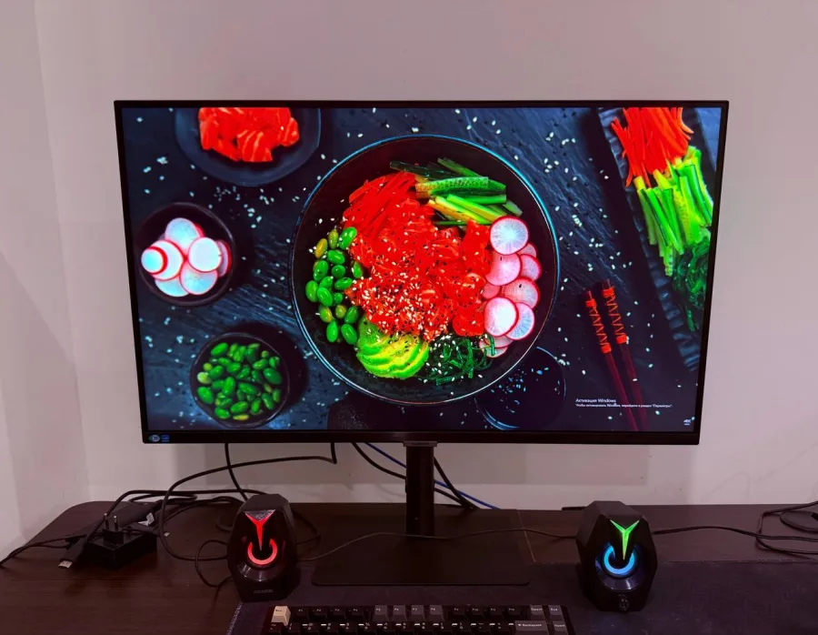 Монитор Samsung 32″ HDR 4K с колонками