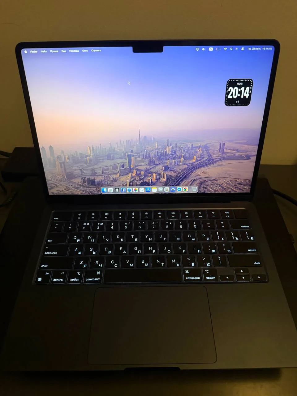 MacBook Air 13″ M2, 16 ГБ / 256 ГБ