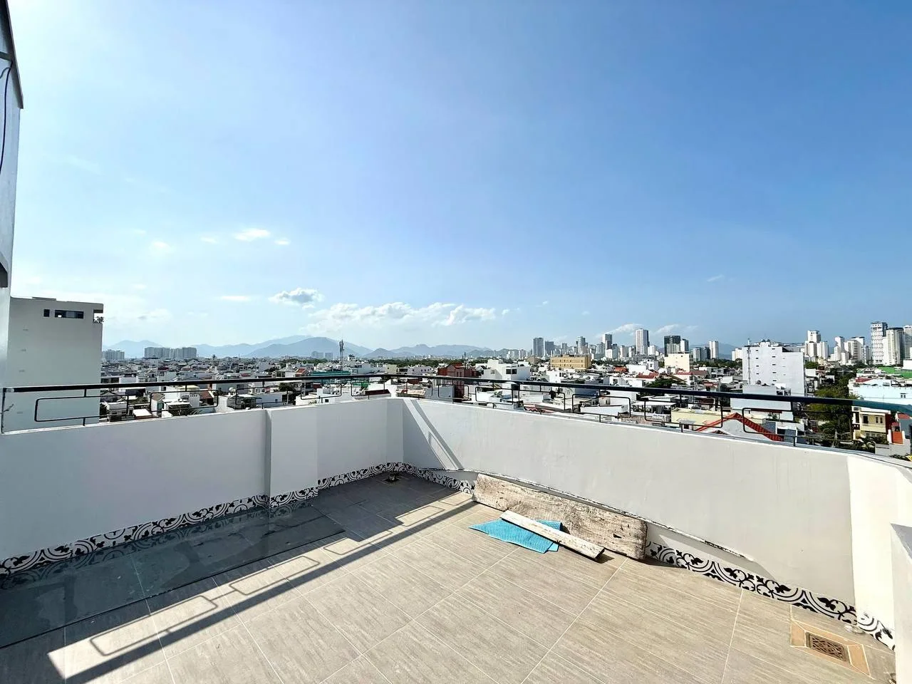Studio in southern Nha Trang with a large balcony