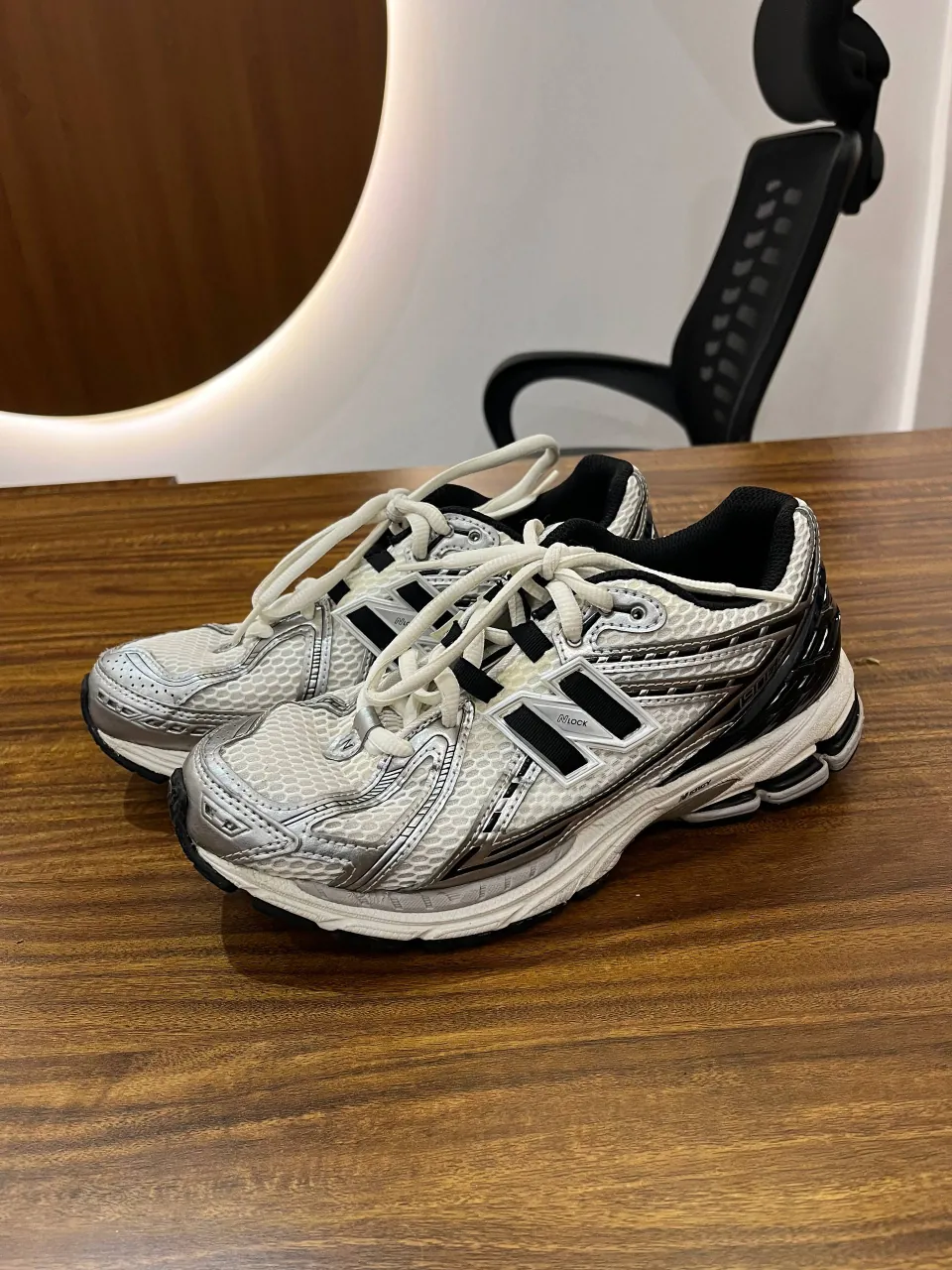 Оригинальные кроссовки New Balance, размер 39–39.5