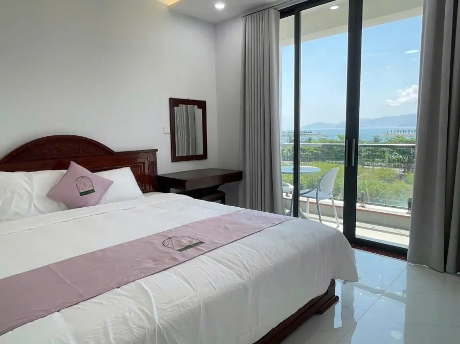 Apartment with balcony and sea view, North Nha Trang