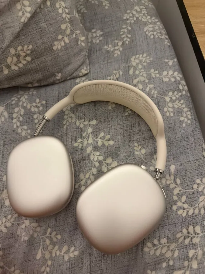 AirPods Max in perfect condition