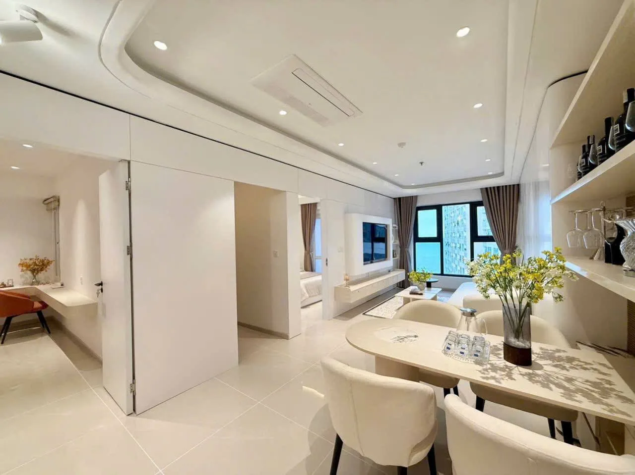 Căn hộ 2 phòng ngủ tại Oceanus, gần biển