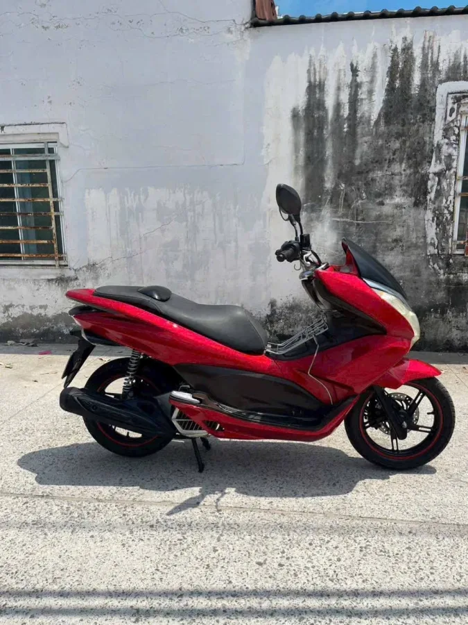 Honda PCX 125, 2011 год