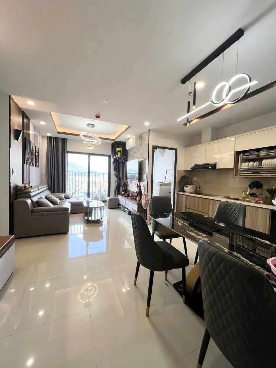 Luxury 2-bedroom apartment in CT9 Vinh Diem Trung