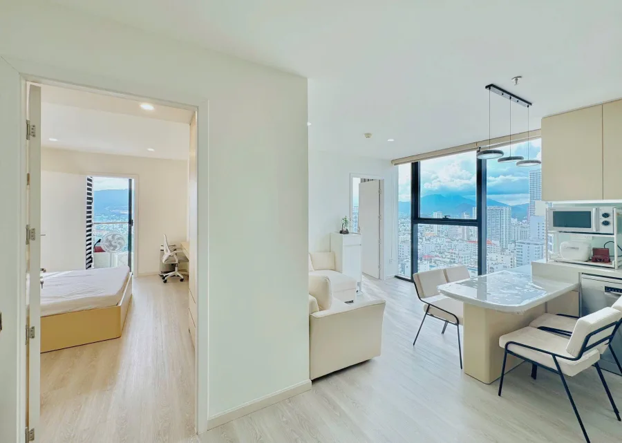 2-bedroom apartment with sea view in Maple