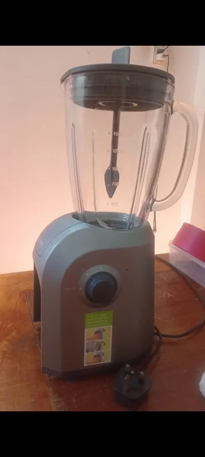 Máy xay sinh tố Philips mới, dùng làm sinh tố