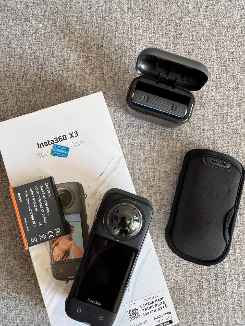 Insta360 X3 с картой памяти и дополнительной батареей
