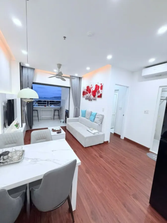 2-bedroom apartment with sea view in Oceanus