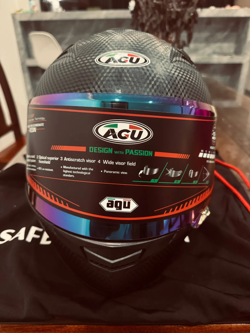 Новый шлем AGU A138 DEN CARBON, размер L