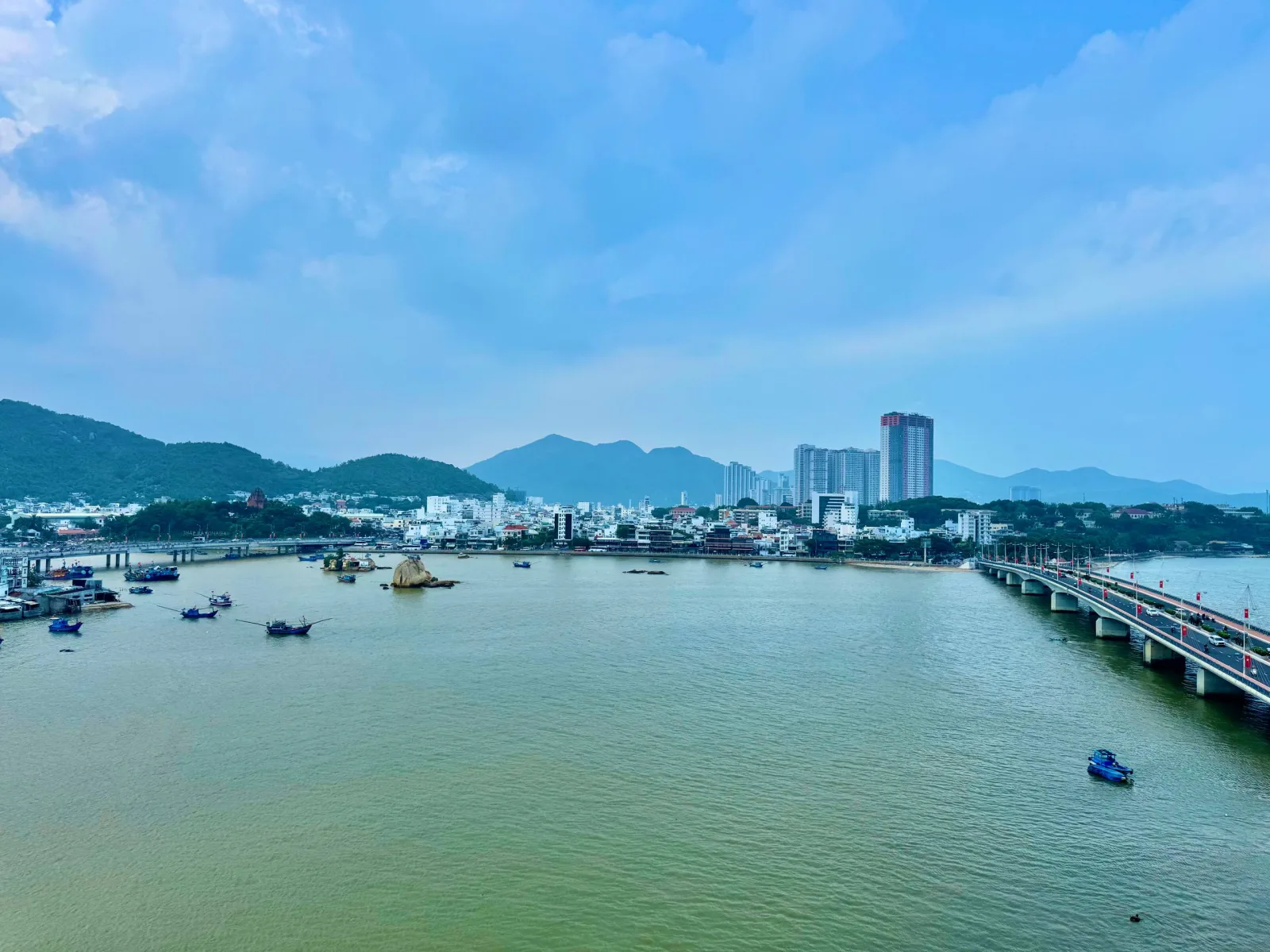 2-bedroom apartment in Mường Thành 04