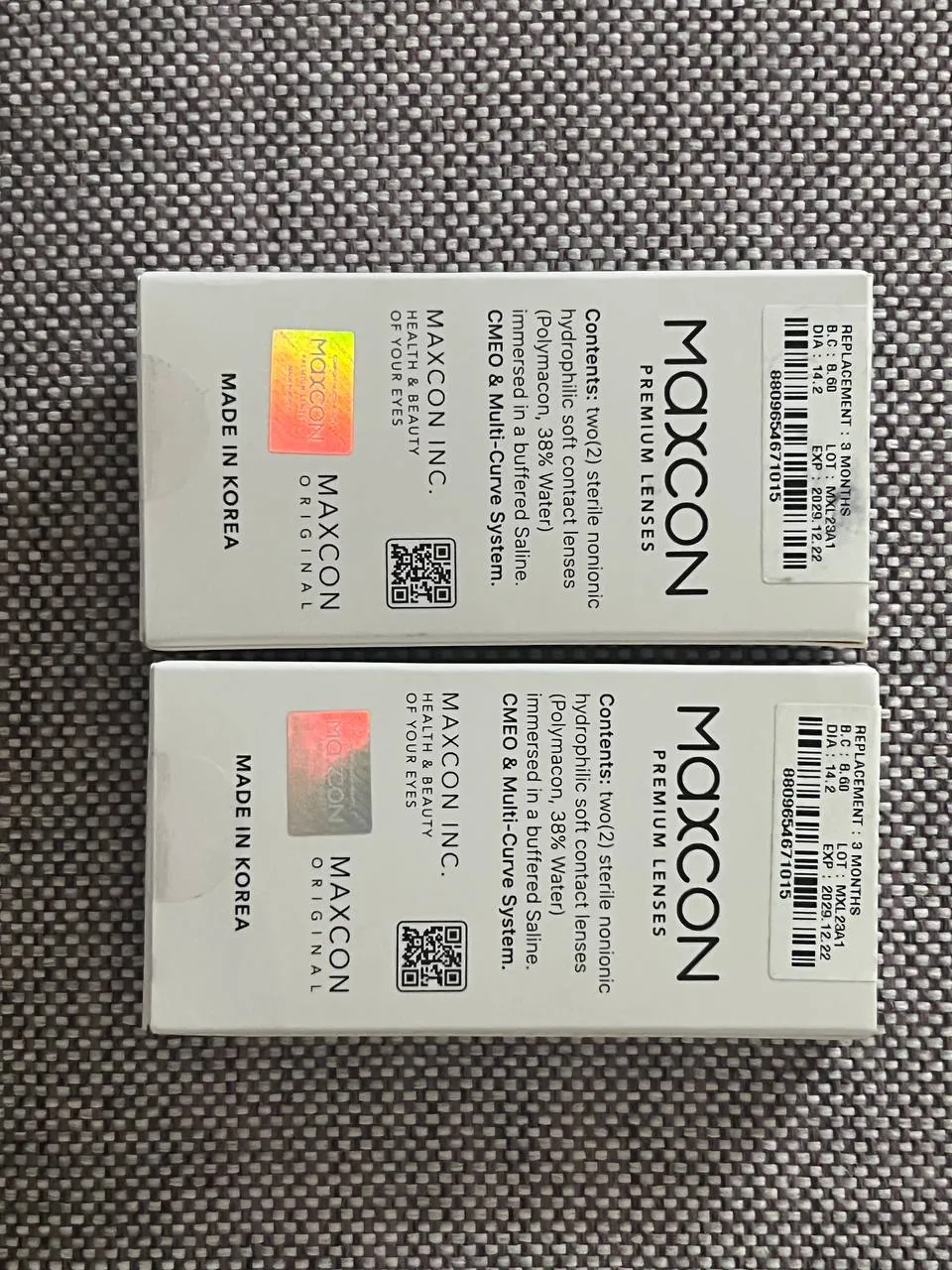 New Maxcon contact lenses, −2.00