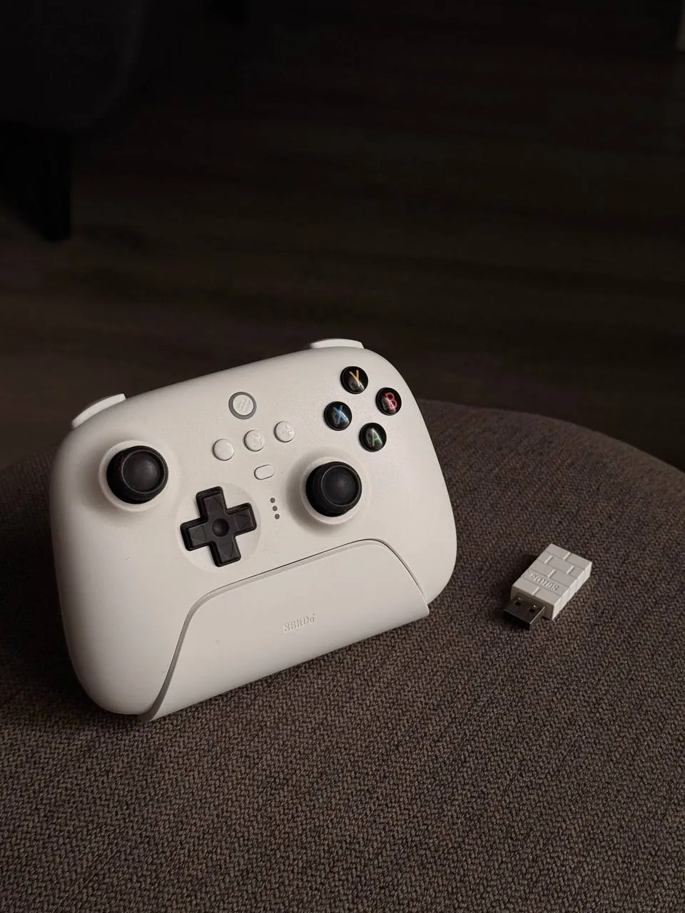 8BitDo Wireless gamepad with docking station