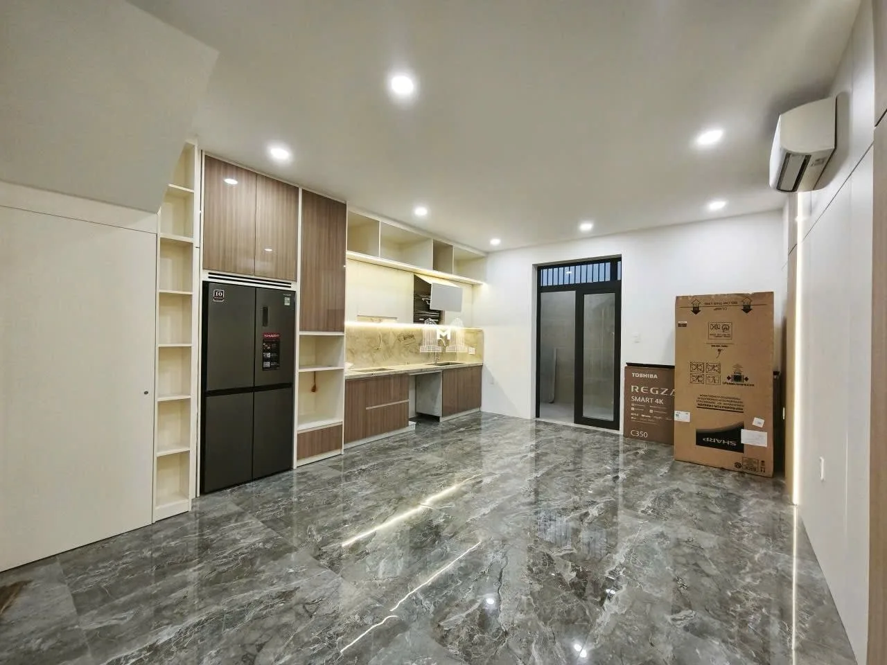 Nhà 4 phòng ngủ tại My Gia