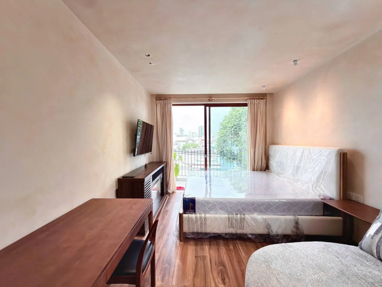 Căn hộ mới 1 phòng ngủ ở Phước Hải