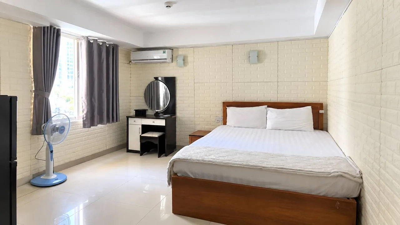 25 m² furnished studio, Hùng Vương Street