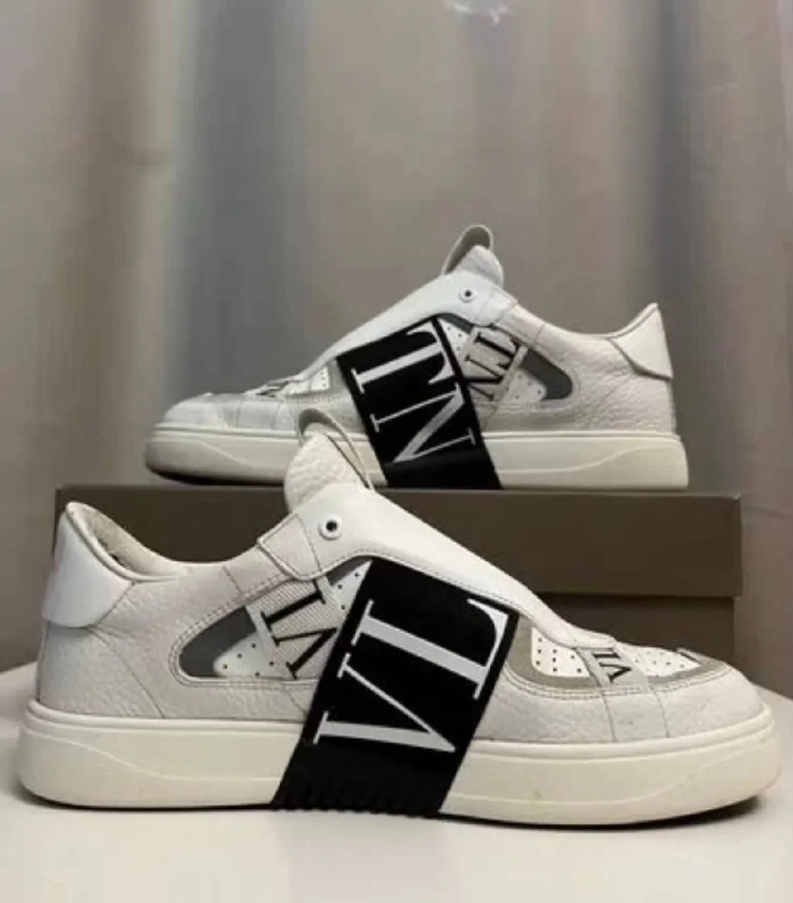 Authentic Valentino sneakers, size 43,5–44