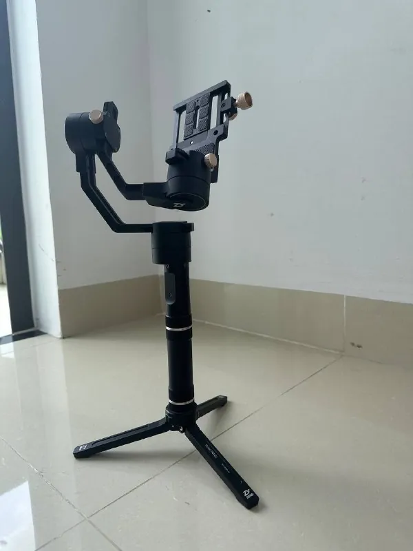 Стабилизатор Zhiyun Crane V2 для камеры