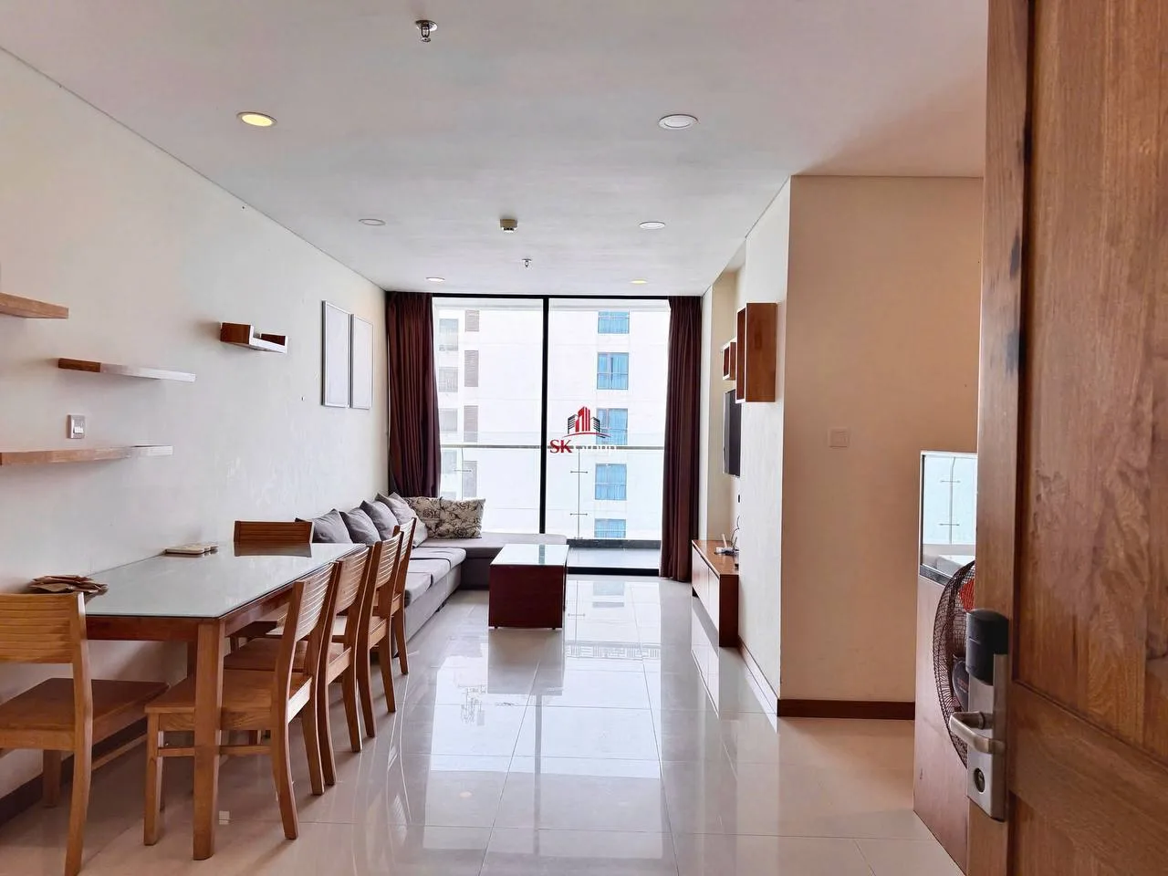 3-bedroom apartment with sea view in Maple