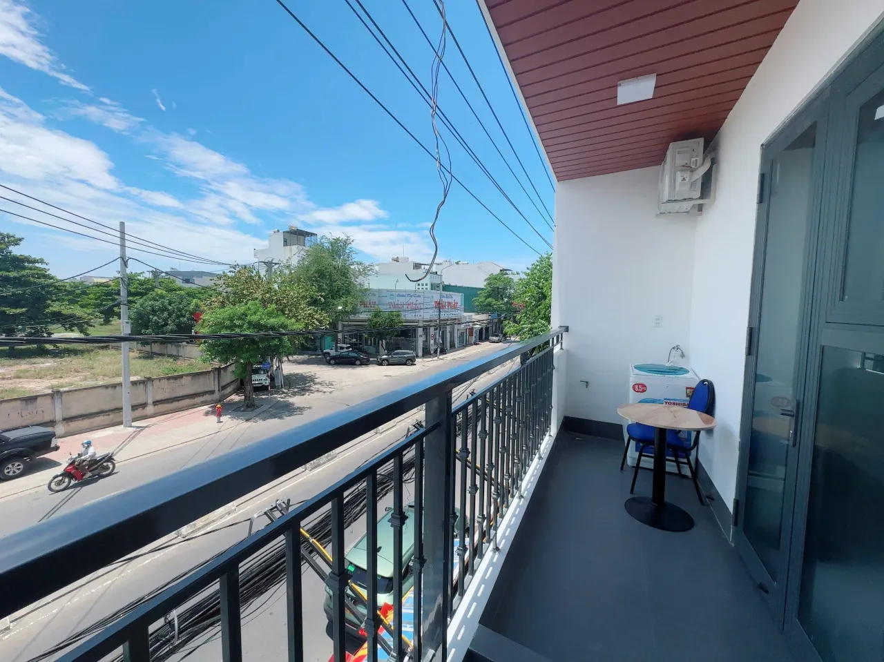 1-bedroom apartment with balcony on Lê Hồng Phong — Photo 7 of 8