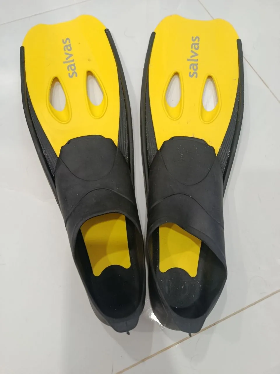 Fins in good condition