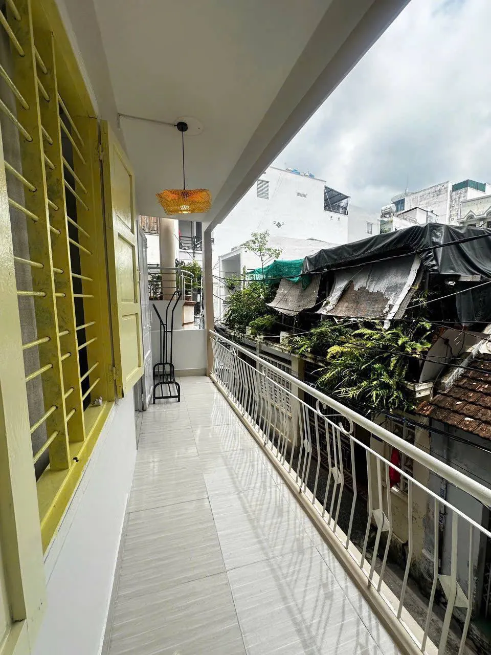 2-bedroom apartment with balcony in central Nha Trang — Photo 2 of 10