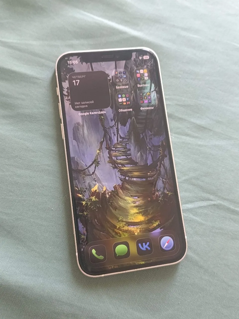 iPhone 12, 128 ГБ, белый