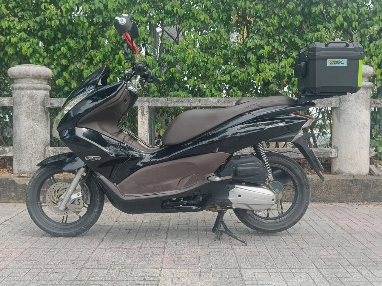 Honda PCX 2011 года, хорошее техническое состояние