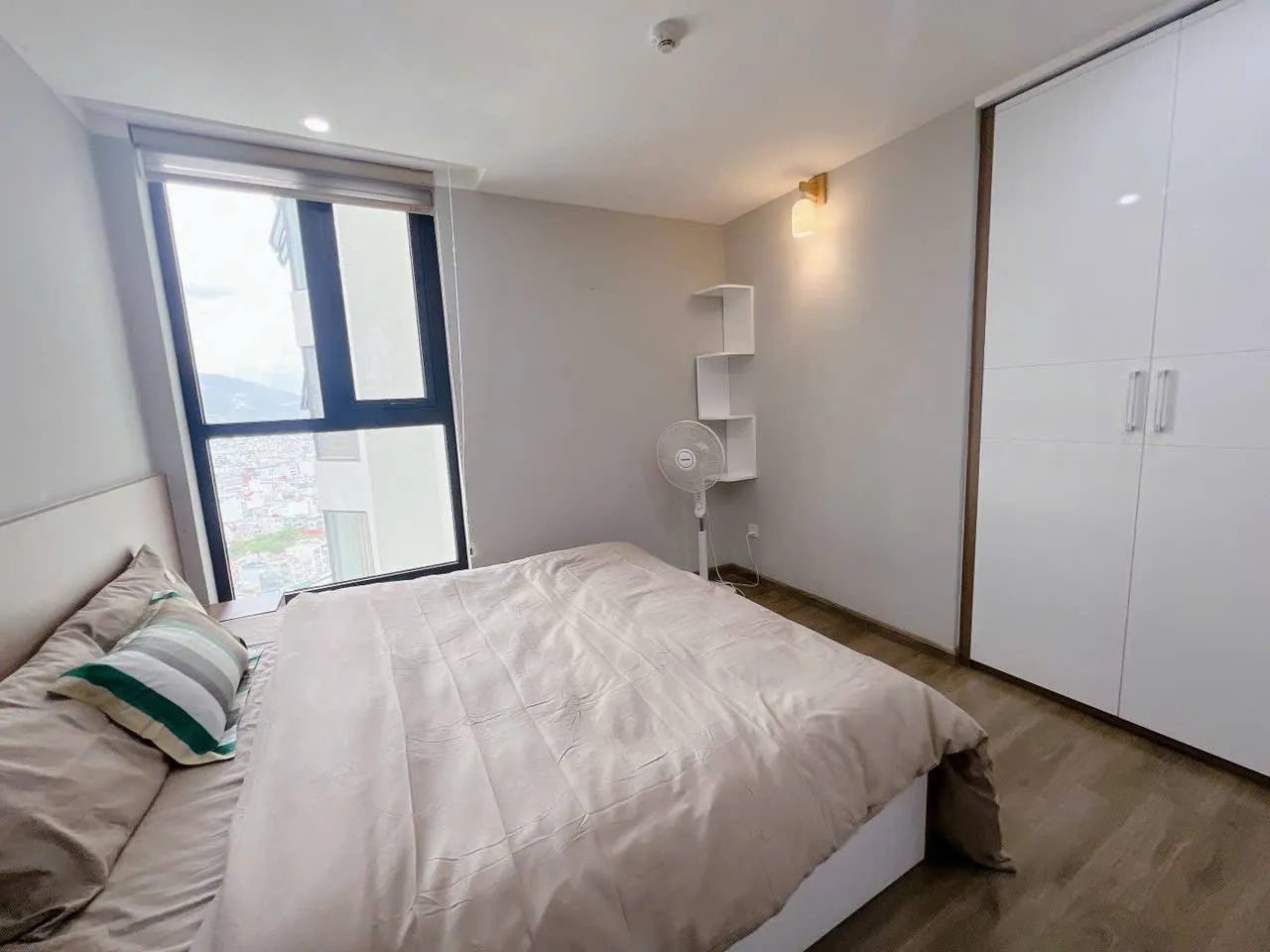 1-bedroom apartment in HUD complex, city center — Photo 4 of 8