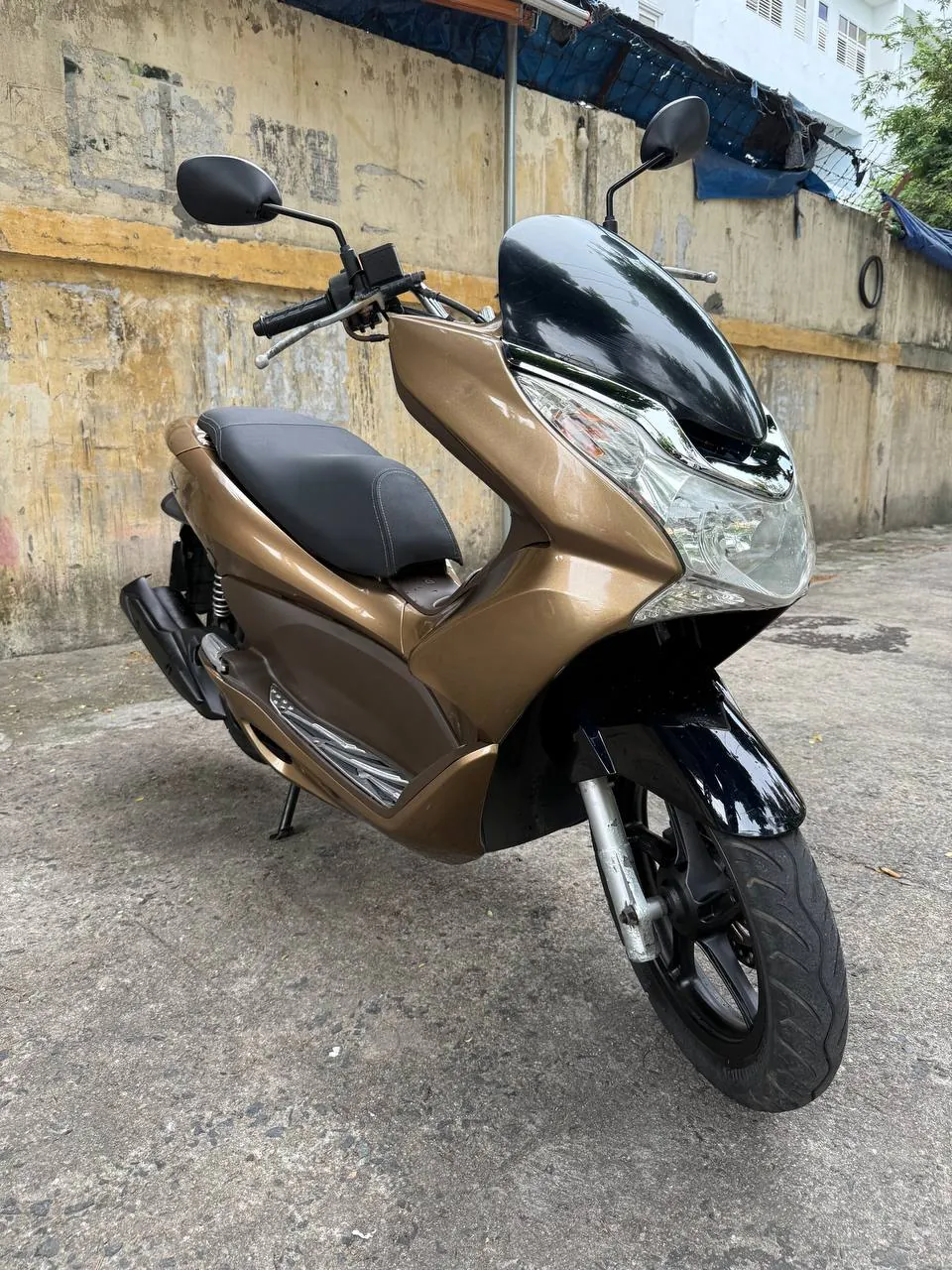 Honda PCX 2012 in excellent condition