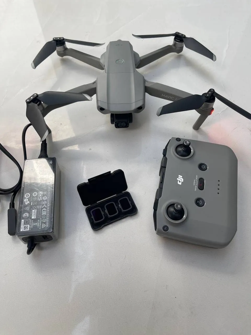 Квадрокоптер DJI Mavic Air 2 с аксессуарами