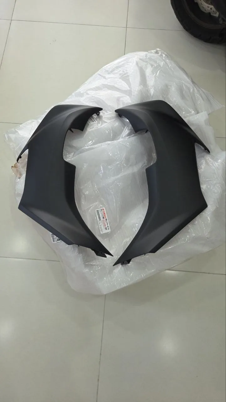 Dàn áo cho Yamaha NVX V2, màu đen nhám
